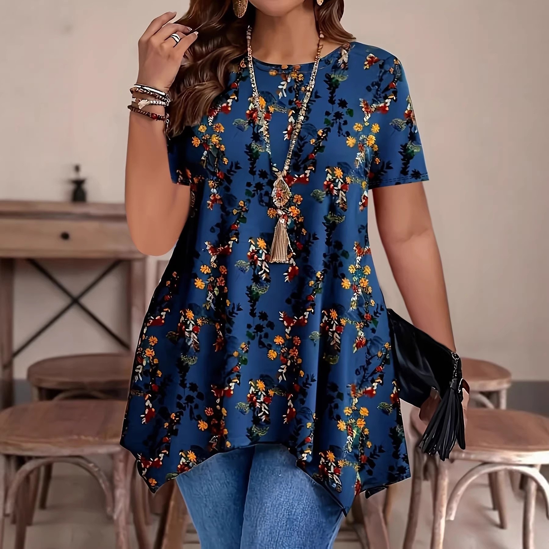 Camiseta Feminina Estampada Floral 2026 — Gola Redonda Confortável